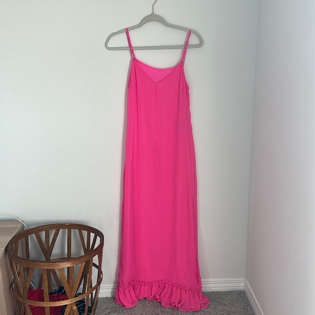 Line & Dot Maxi Dress